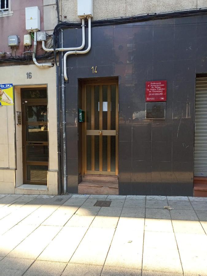 Apto Barcelona C R Apartment Santa Coloma de Gramenet Luaran gambar
