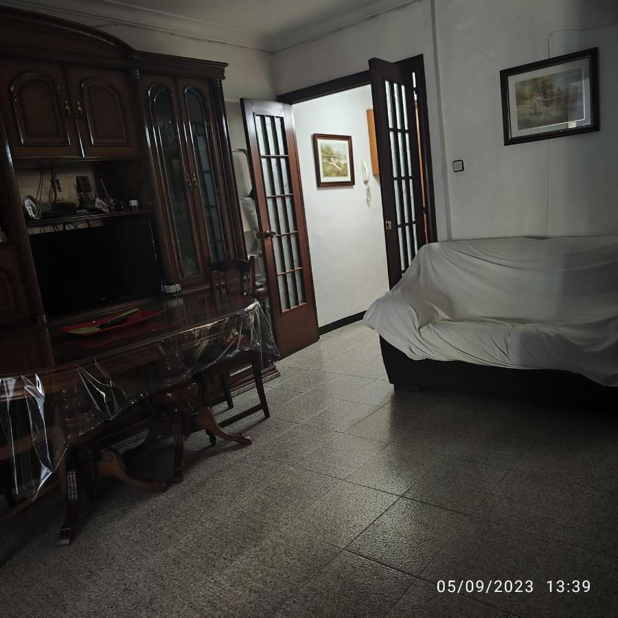 Apto Barcelona C R Apartment Santa Coloma de Gramenet Luaran gambar