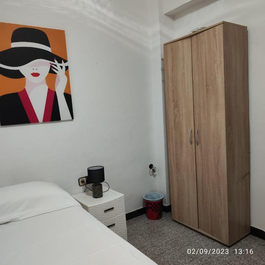 Apto Barcelona C R Apartment Santa Coloma de Gramenet Luaran gambar