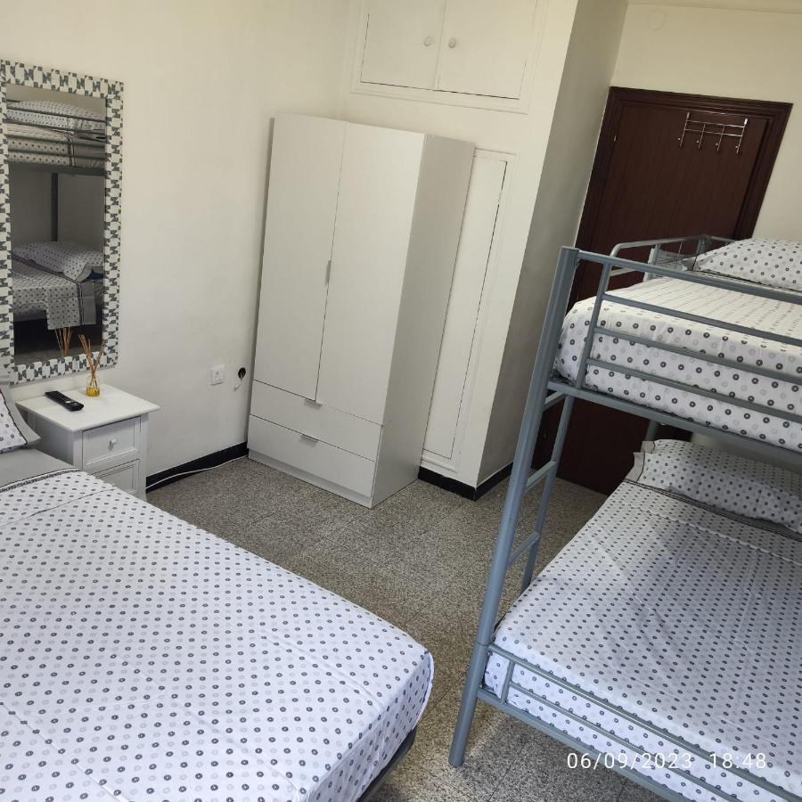 Apto Barcelona C R Apartment Santa Coloma de Gramenet Luaran gambar